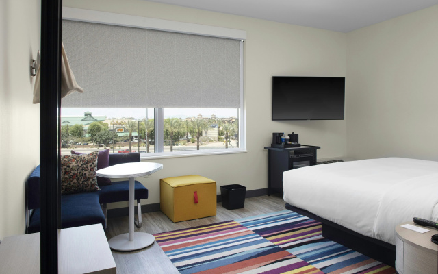 photo 5 of Aloft by Marriott Glendale at Westgate