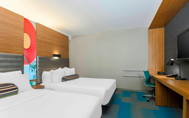photo 4 of Aloft by Marriott Harlem
