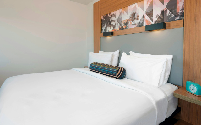 photo 4 of Aloft by Marriott Jacksonville Airport