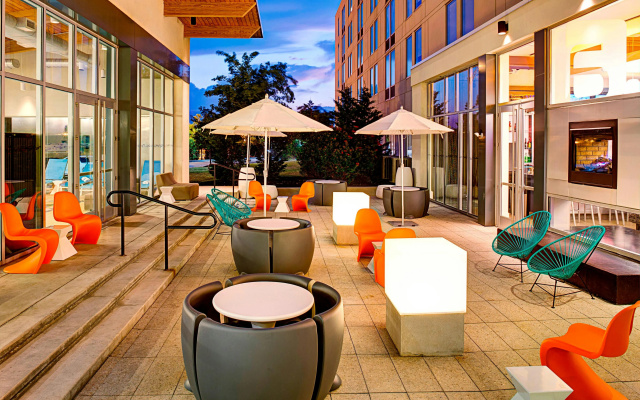 photo 2 of Aloft by Marriott Philadelphia Airport