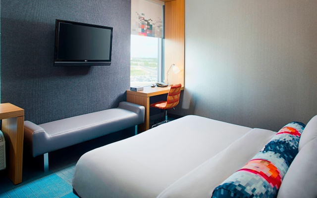 photo 4 of Aloft by Marriott Philadelphia Airport