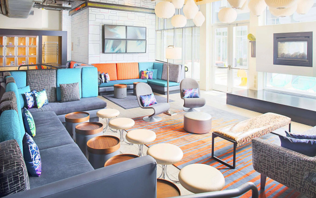 photo 5 of Aloft by Marriott Philadelphia Airport