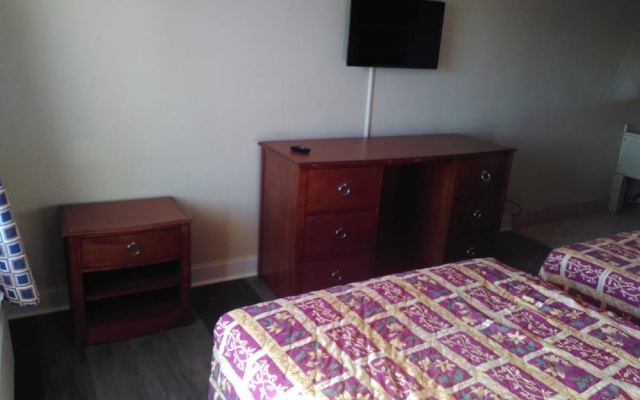 photo 3 of Aloha Motel