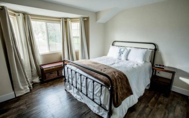 photo 4 of Alpaca Suite at Rellik House. Winery & Alpaca Farm