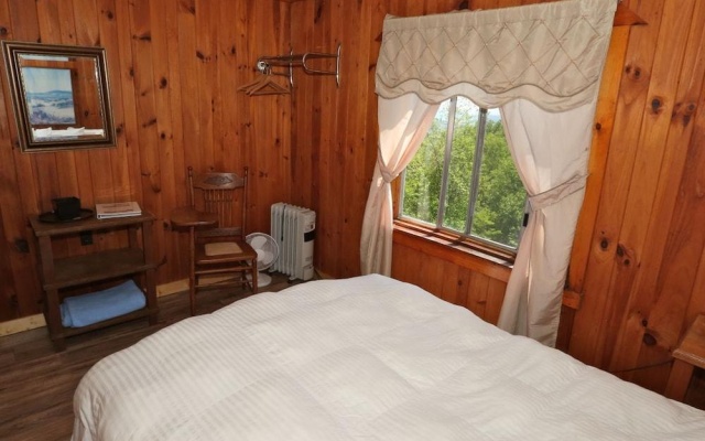 photo 3 of Alpine Inn