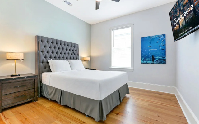 photo 4 of Amazing 4BR w Balcony by Hosteeva