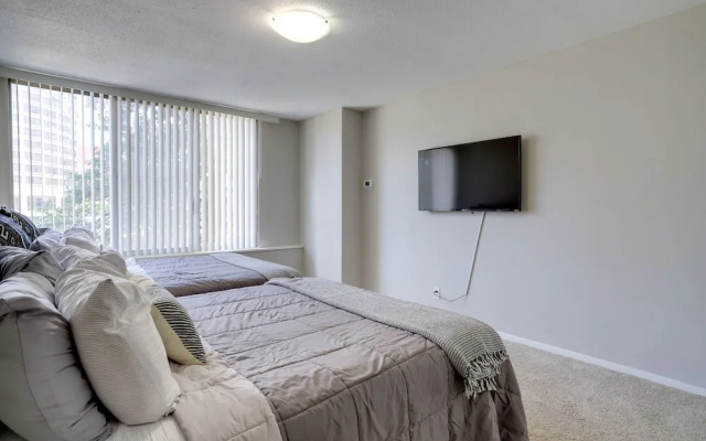 photo 4 of Amazing Br2 Bedroom Condo at Arlington