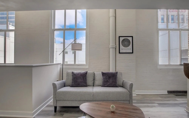photo 2 of Amazing Downtown 1BR at Historic Block