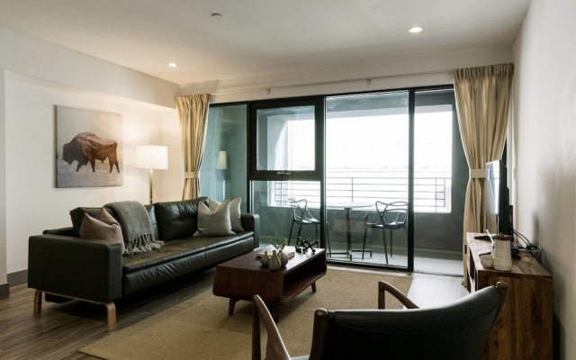 photo 2 of Amazing Spacious 2-Bd / 2-Bath Apartment In Dtla