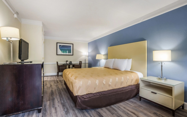 photo 2 of Quality Inn Hampton - Newport News