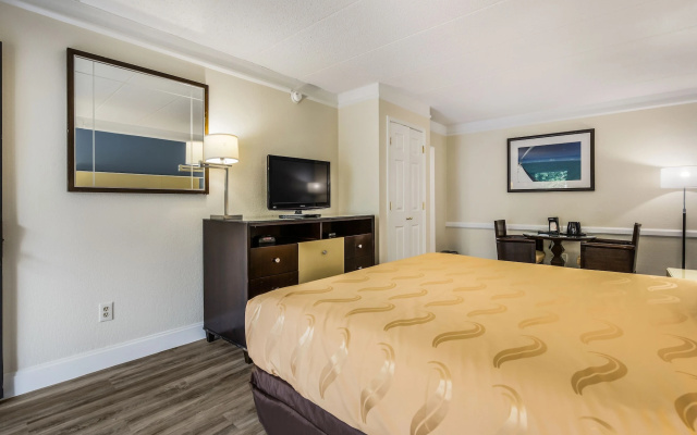 photo 3 of Quality Inn Hampton - Newport News