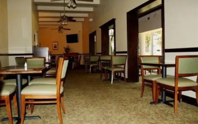 photo 4 of Amberley Suite Hotel