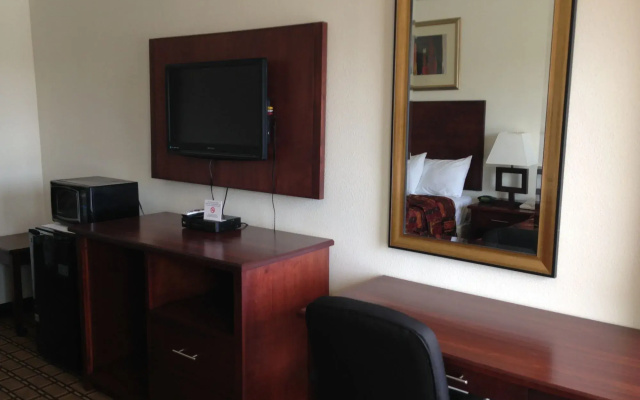 photo 2 of America Inn & Suites