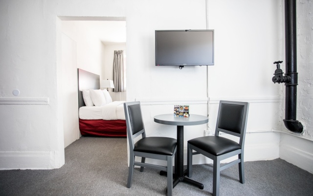photo 5 of American Hotel