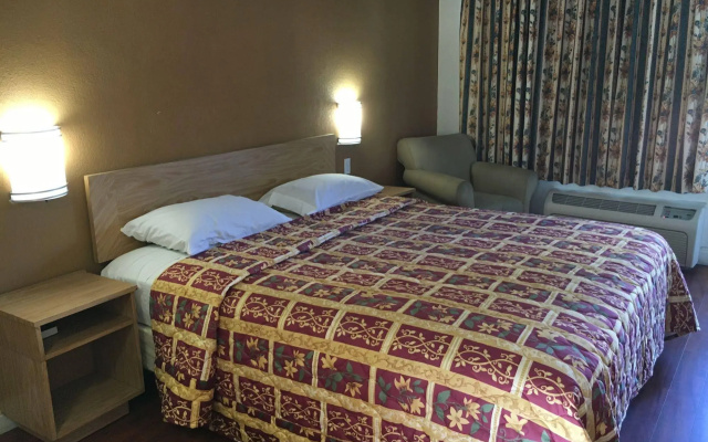 photo 5 of American Inn Ontario