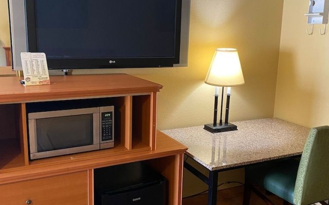 photo 5 of American Lodge