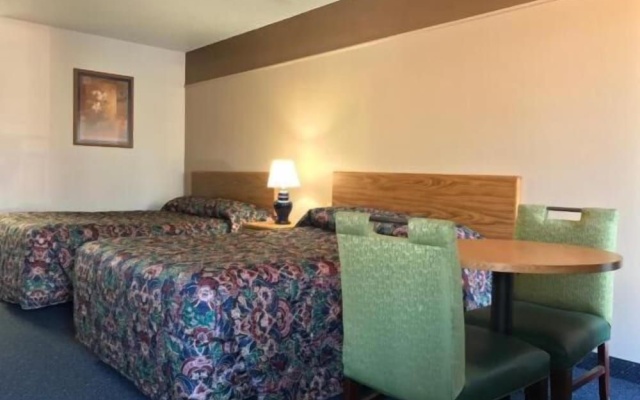 photo 4 of American Motel