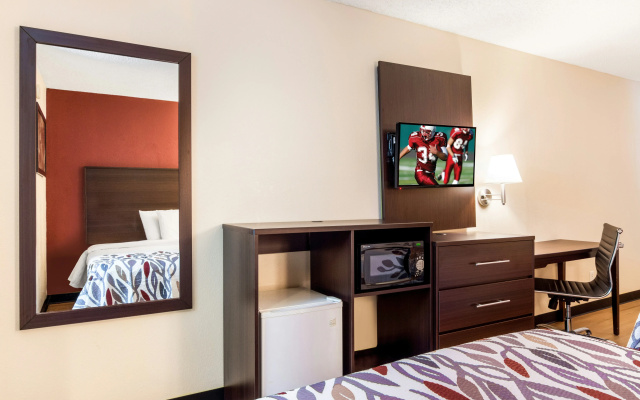 photo 4 of Red Roof Inn Acworth - Emerson/ LakePoint South