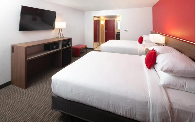 photo 3 of Radisson Hotel Orlando Lake Buena Vista South