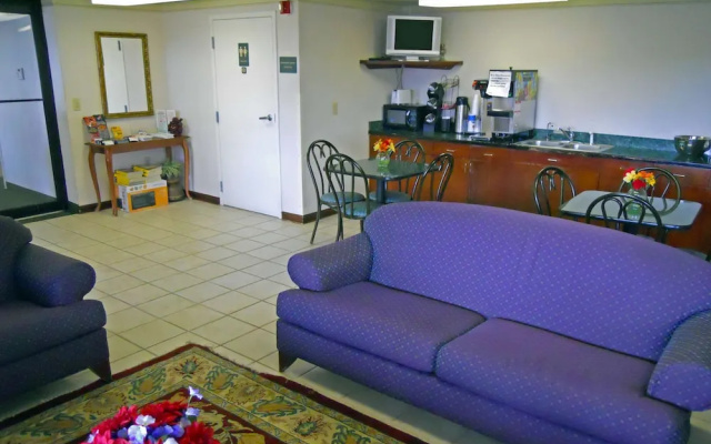 photo 2 of Americas Best Inn - Decatur/Atlanta