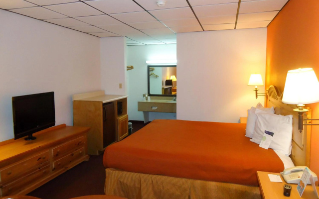 photo 3 of Motel 6 Clarksville, TN