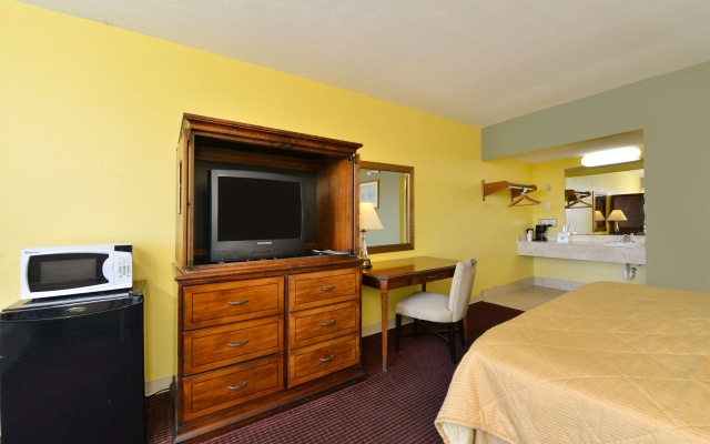 photo 5 of Americas Best Value Inn Cocoa Port Canaveral