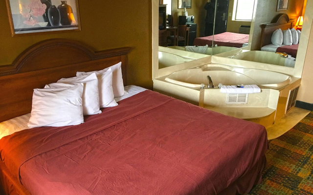 photo 3 of Americas Best Value Inn Livonia Detroit