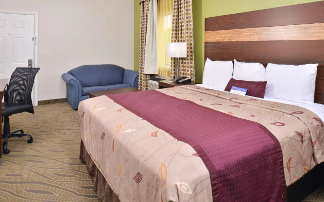 photo 2 of Americas Best Value Inn & Suites Houston Downtown