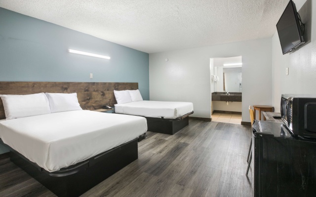 photo 5 of Americas Best Value Inn Stockbridge