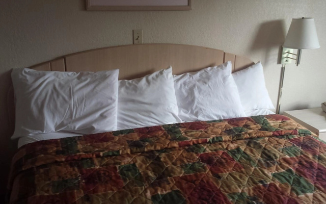 photo 3 of Americas Stay Inn