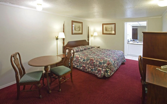 photo 2 of Americas Best Value Inn Lansing