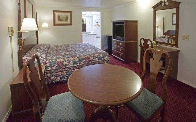 photo 4 of Americas Best Value Inn Lansing