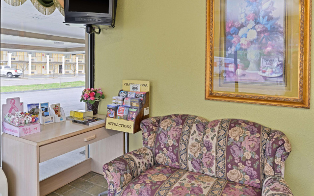 photo 2 of Americas Best Value Inn Dayton