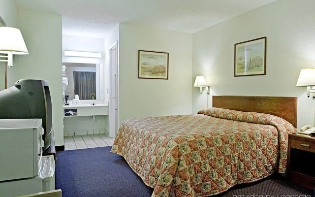 photo 4 of Americas Best Value Inn Dayton