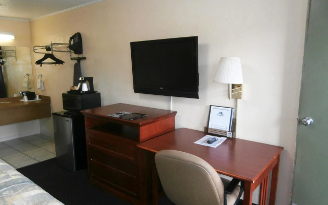 photo 3 of Americas Best Value Inn St. George, SC