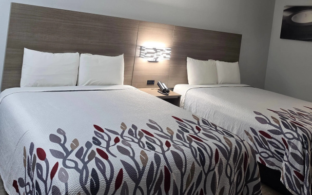 photo 3 of Days Inn by Wyndham Camden AR