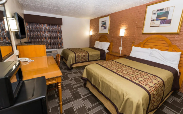 photo 3 of Cambridge Inn