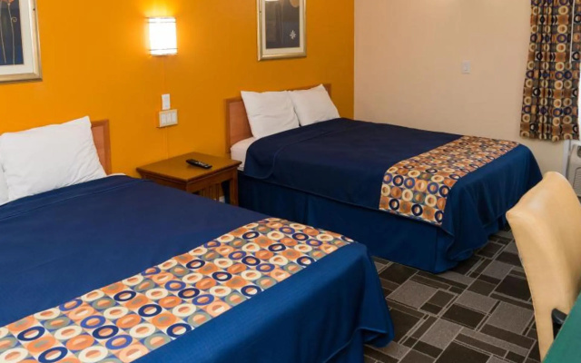 photo 5 of Cambridge Inn