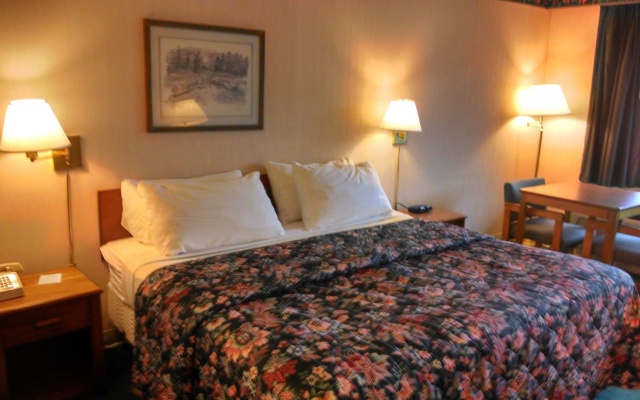 photo 3 of Americas Best Value Inn Marion, NC