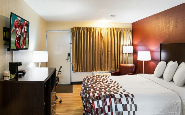 photo 4 of Red Roof Inn Indianapolis East
