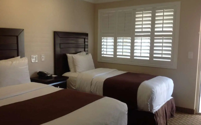 photo 5 of Raincross Hotel