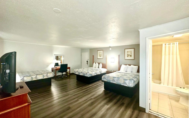 photo 4 of Red Carpet Inn