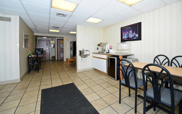 photo 3 of Americas Best Value Inn Allentown