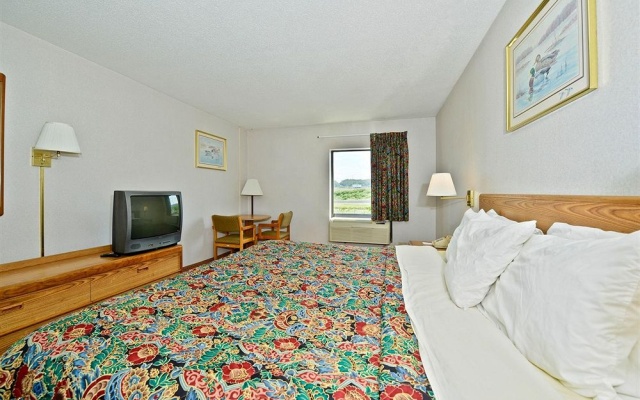 photo 4 of Americas Best Value Inn Allentown