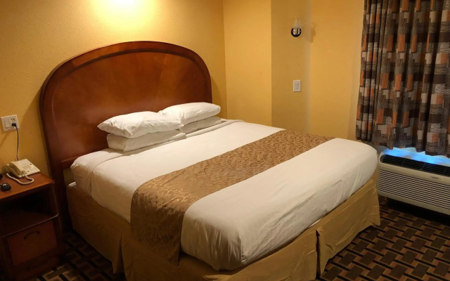 photo 3 of Americas Best Value Inn Addison Dallas