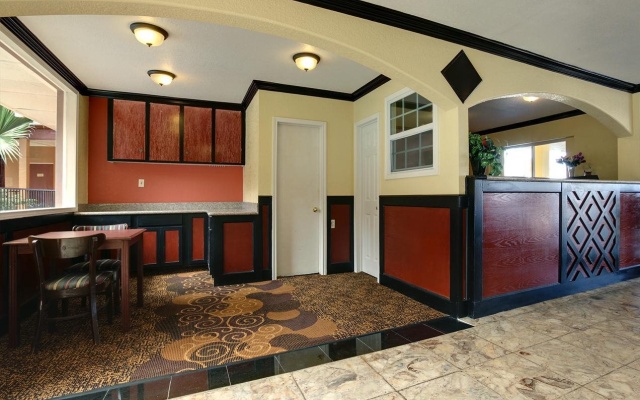 photo 5 of Budget Host Inn Arlington