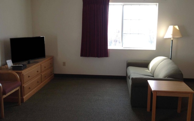 photo 2 of Westbridge Inn & Suites