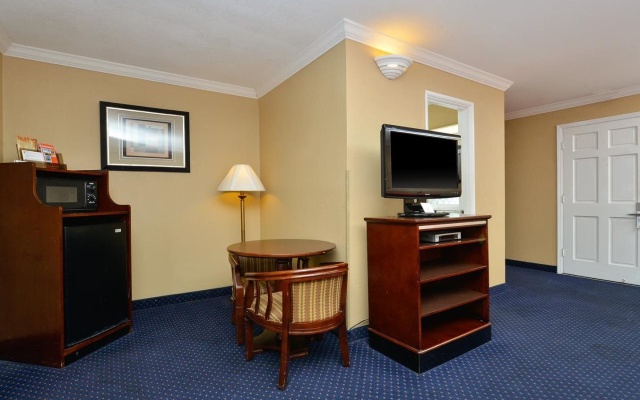 photo 5 of Inn@Bayshore