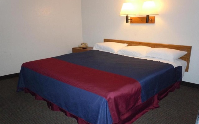photo 3 of Americas Best Value Inn & Suites-Walker/Grand Rapids North