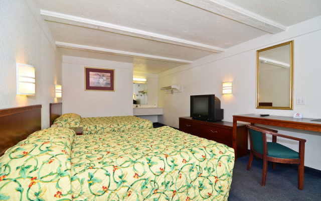 photo 3 of Americas Best Value Inn & Suites - Canton/detroit